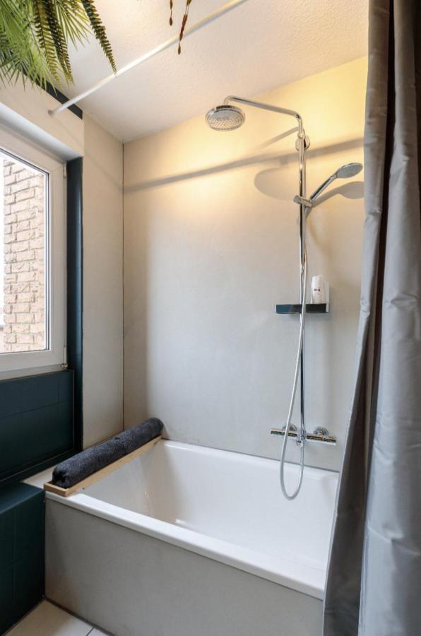 Apartment Designer Penthouse In St Johannes, Toller Ausblick Ueber Den Daechern Nuernbergs *